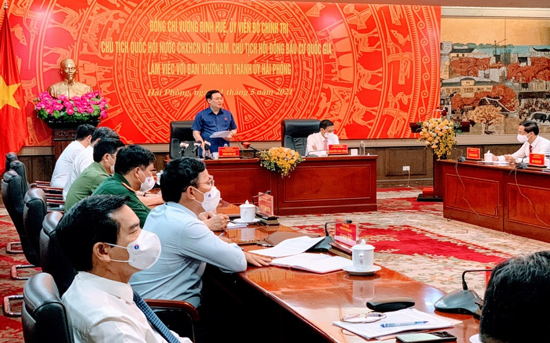 Quang cảnh buổi làm việc của Chủ tịch QH với Ban Thường vụ Thành ủy Hải Phòng.