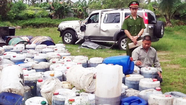 Phát hiện 6.000 lít dầu ăn bẩn