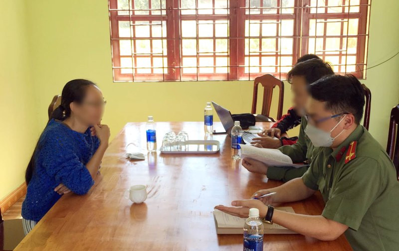 Làm việc với cơ quan chức năng, bà L.T.M.D thừa nhận đã đăng tải thông tin sai sự thật trên mạng xã hội.