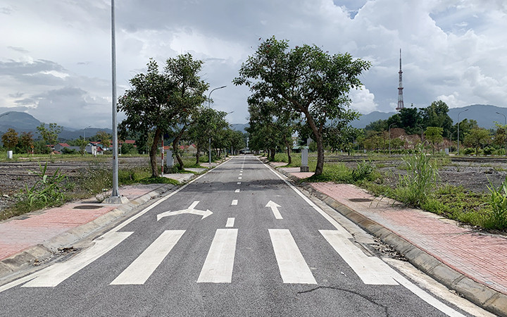 Dự án khu nhà ở Tân Thanh (TP Điện Biên Phủ) sau nhiều năm triển khai vẫn chưa hoàn thành và có nhiều dấu hiệu sai phạm trong huy động vốn.