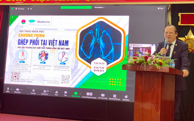 PGS, TS Nguyễn Viết Nhung phát biểu khai mạc. 