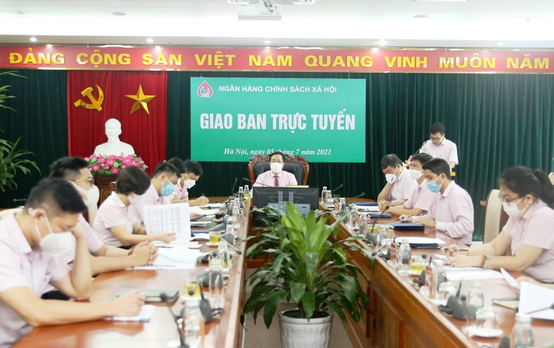 Toàn cảnh cuộc họp về tín dụng chính sách.