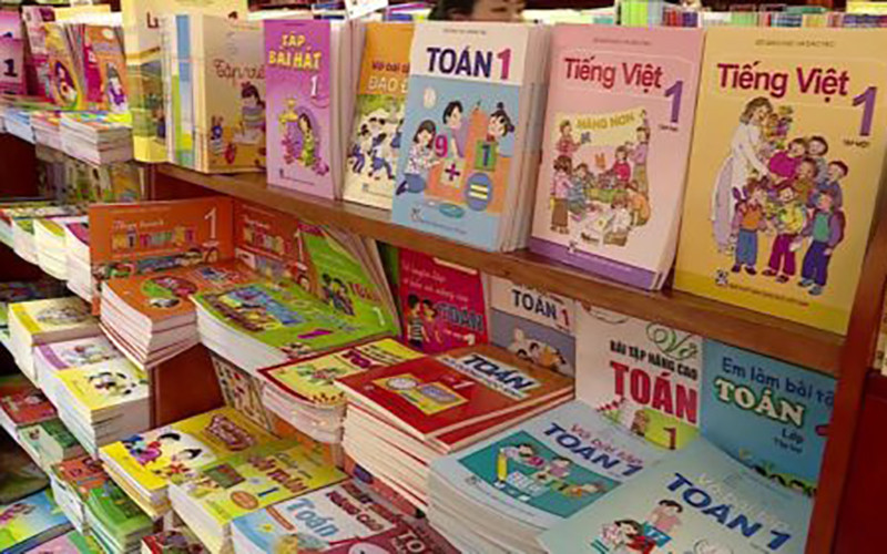 Sách giáo khoa lớp 1 theo chương trình mới: Nặng - nhẹ thế nào?