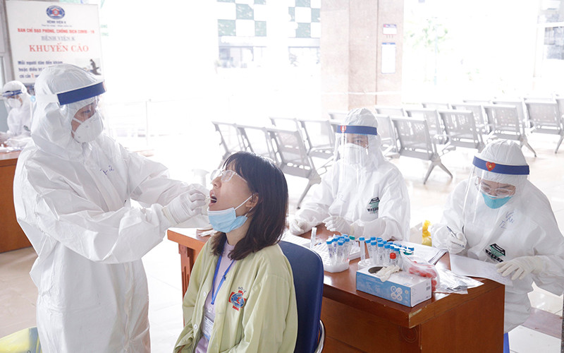 Bộ Y tế yêu cầu các phòng khám, nhà thuốc sàng lọc kỹ các trường hợp nghi mắc Covid-19