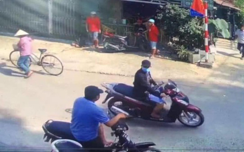 Hình ảnh Tuấn khỉ bỏ trốn sau khi gây án do camera ghi lại.