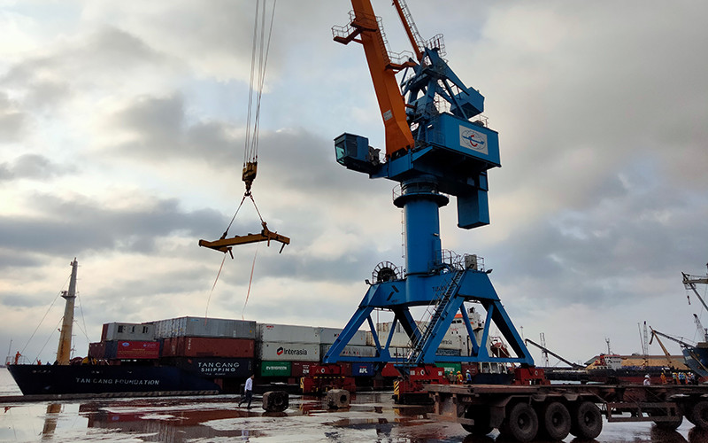 Cảng quốc tế Lào - Việt đón chuyến tàu container đầu tiên