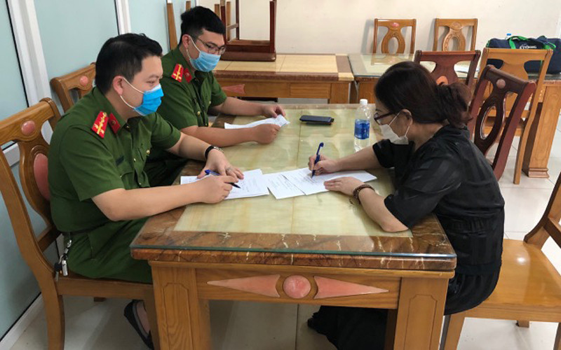 Đối tượng Hương tại cơ quan Công an.