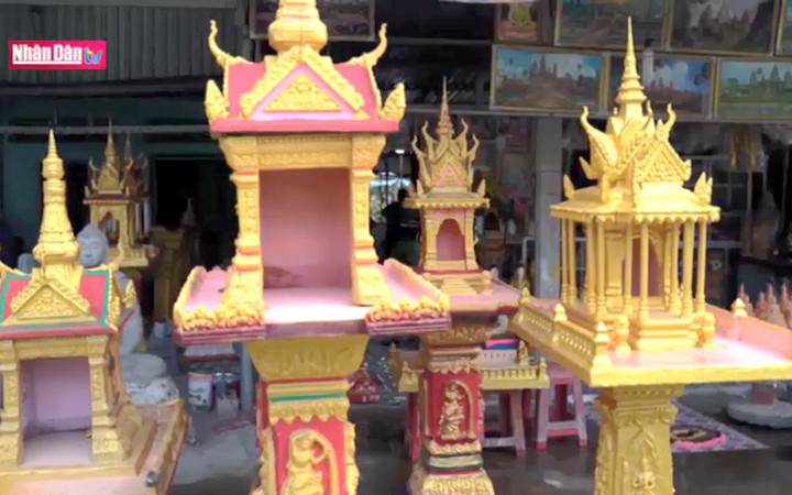 Nghề làm bàn thờ Chư Thiên