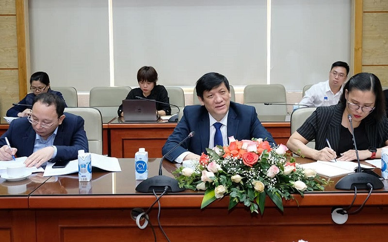 Bộ trưởng Y tế Nguyễn Thanh Long phát biểu tại buổi làm việc.