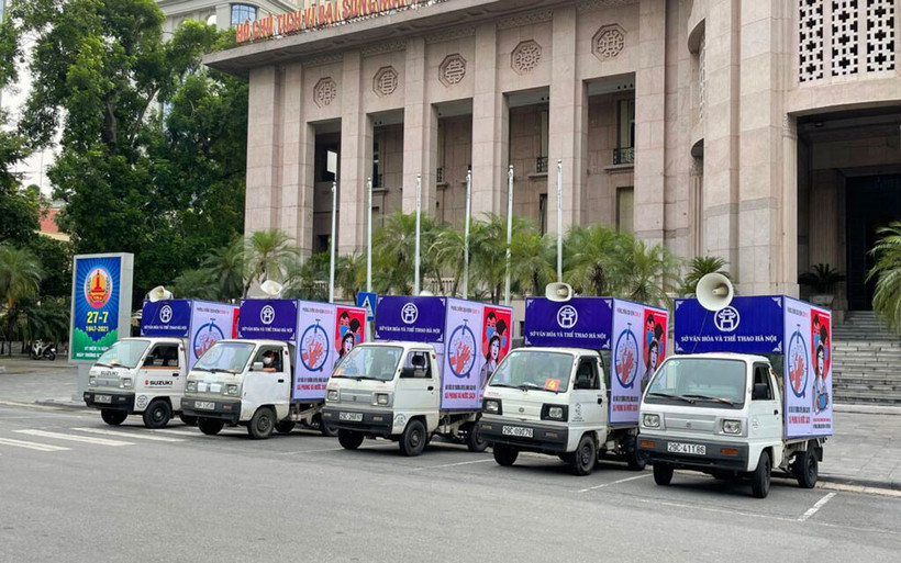 Xe tuyên truyền phòng chống dịch Covid-19 của Sở Văn hóa - Thể thao Hà Nội. (Ảnh: Sở Văn hóa - Thể thao Hà Nội)