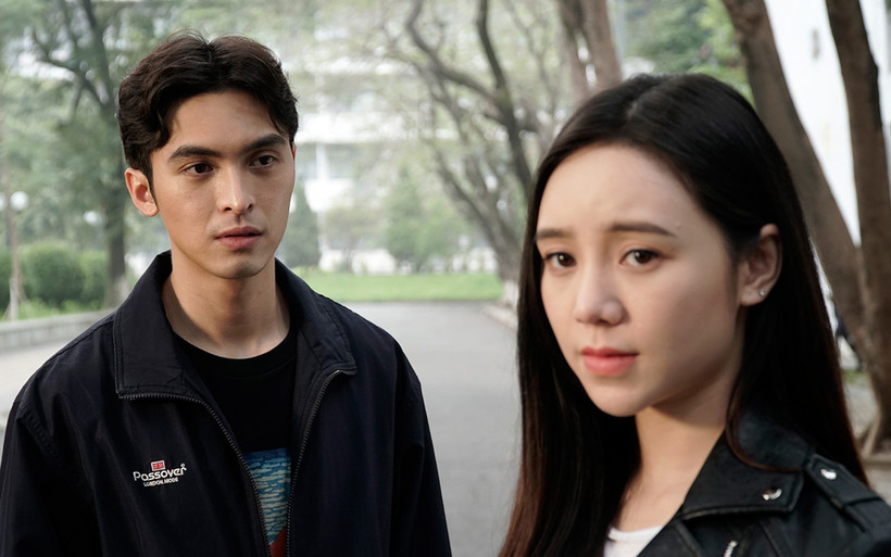 Công Dương và Quỳnh Kool trong phim.