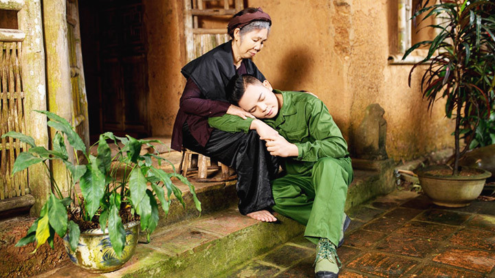 NSƯT Cao Ngọc Sơn và mẹ.