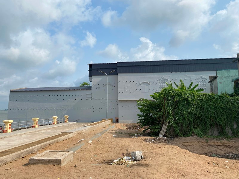 Doanh nghiệp cam kết tháo dỡ nhà yến trong khu sạt lở.