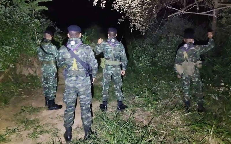 Quân đội Thái Lan tăng cường tuần tra biên giới để ngăn chặn người nhập cảnh trái phép. (Ảnh: Bưu điện Bangkok)