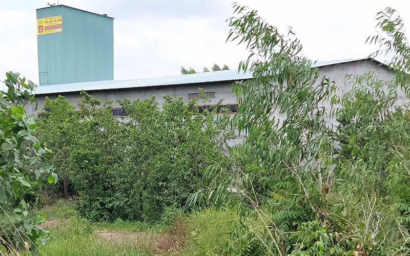 Tại khu vực chôn lấp chất thải trên khu đất 481, 482, nhiều công trình đã được xây dựng.