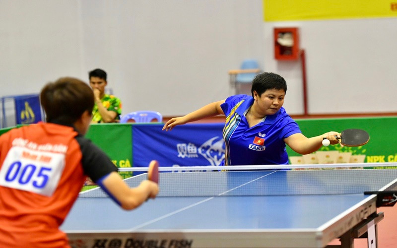 Mai Hoàng Mỹ Trang giành thắng lợi trước Phan Hoàng Tường Giang để lọt vào trận chung kết đơn nữ.