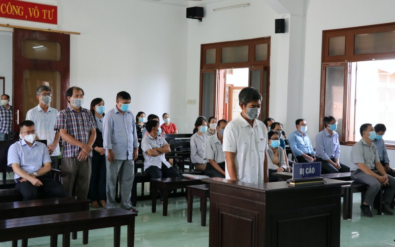 Các bị cáo tại phiên tòa.