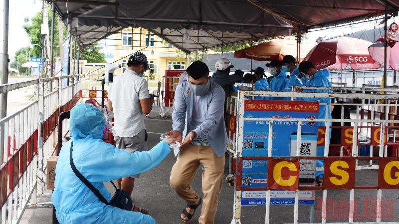 Đà Nẵng kiểm soát chặt chẽ người ra vào thành phố.