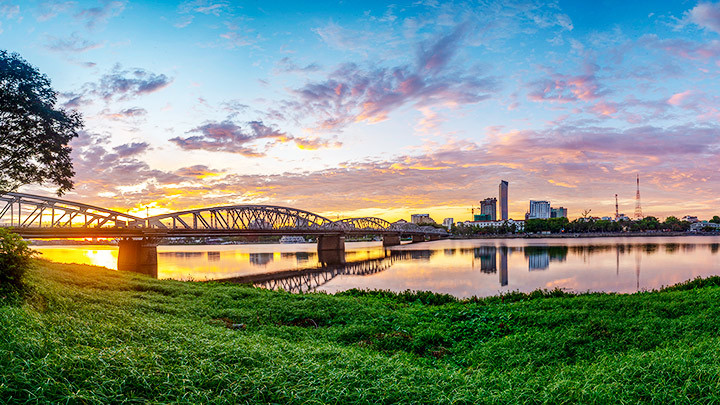 Sông Hương - dòng sông huyền thoại và thi ca. Ảnh: VĂN ĐÌNH HUY