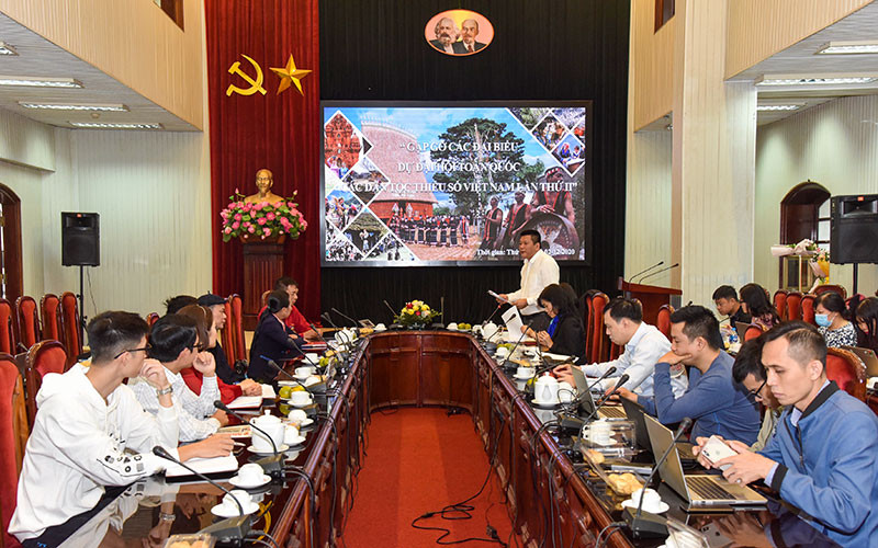 Giao lưu trực tuyến với các đại biểu dự Đại hội toàn quốc các dân tộc thiểu số Việt Nam