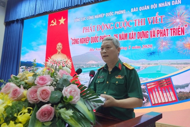 Đại tá Đỗ Phú Thọ, Bí thư Đảng ủy, Phó Tổng Biên tập Báo Quân đội nhân dân phát biểu tại lễ phát động.