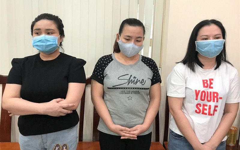 Ba đối tượng tại cơ quan điều tra.