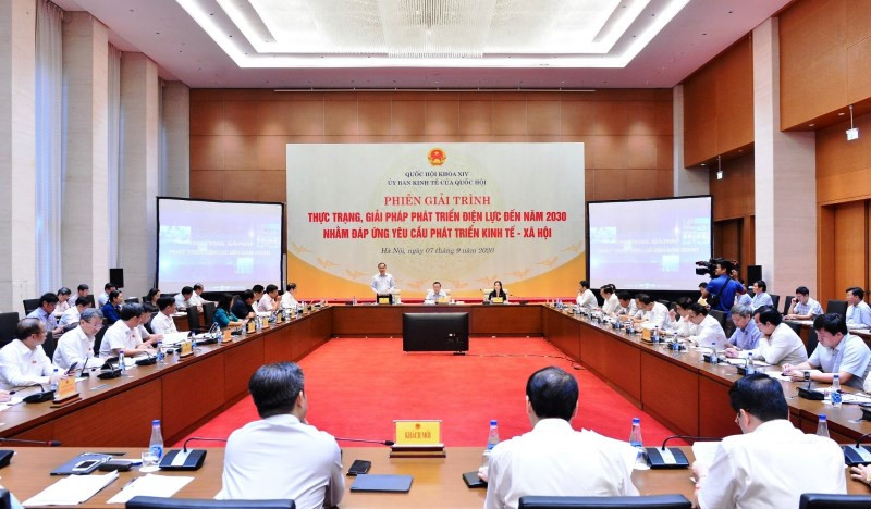 Toàn cảnh phiên giải trình “Thực trạng, giải pháp phát triển điện lực đến năm 2030 nhằm đáp ứng yêu cầu phát triển kinh tế-xã hội”.