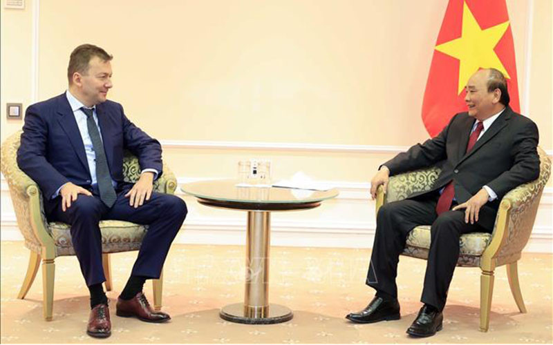 Chủ tịch nước Nguyễn Xuân Phúc tiếp Chủ tịch Tập đoàn Miratorg Victor Linik. (Ảnh: TTXVN)