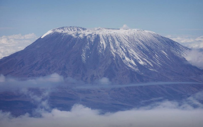 Hình ảnh núi lửa trên núi Kilimanjaro, chụp ngày 22-11-2007. (Ảnh: Reuters)