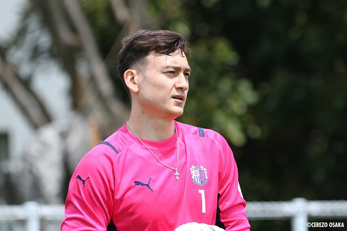 Thủ môn Đặng Văn Lâm phải nghỉ hết năm 2021 vì chấn thương vai. (Ảnh: Cerezo Osaka)