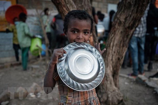 Trẻ em tại trại tị nạn ở Mekele, khu vực Tigray, Ethiopia. (Ảnh: AFP/TTXVN)