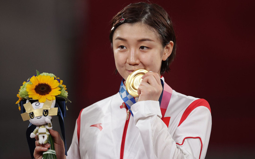 Chen Meng kết thúc ngày thi đấu thành công cho đoàn Trung Quốc với tấm huy chương vàng đơn nữ bóng bàn. (Ảnh: Reuters)