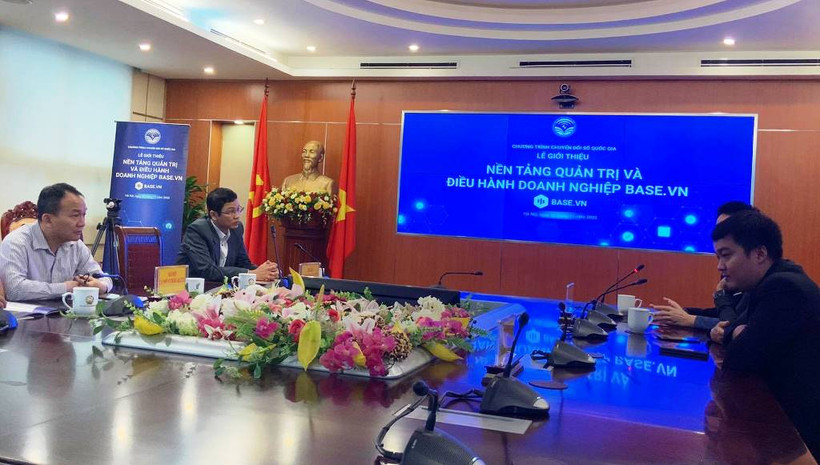 Lễ giới thiệu “Nền tảng quản trị doanh nghiệp toàn diện Base.vn”.