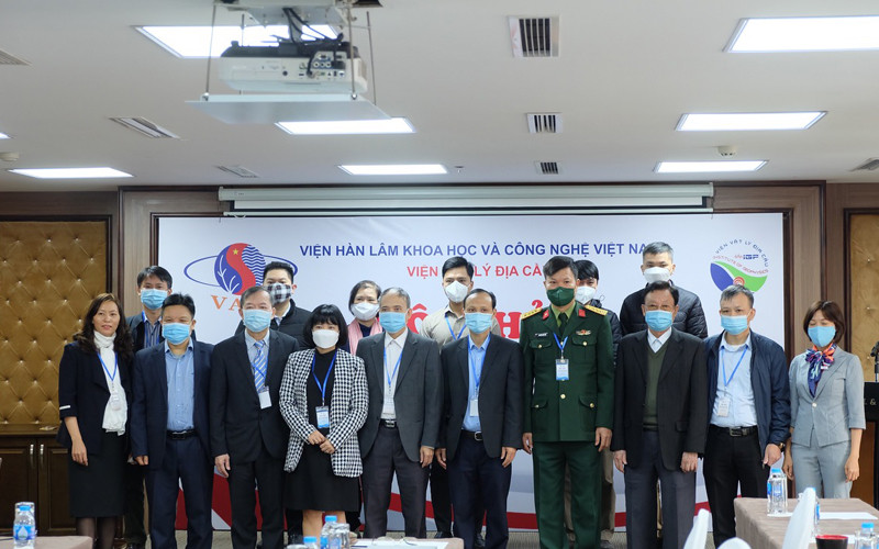 Các nhà khoa học tham gia hội thảo.