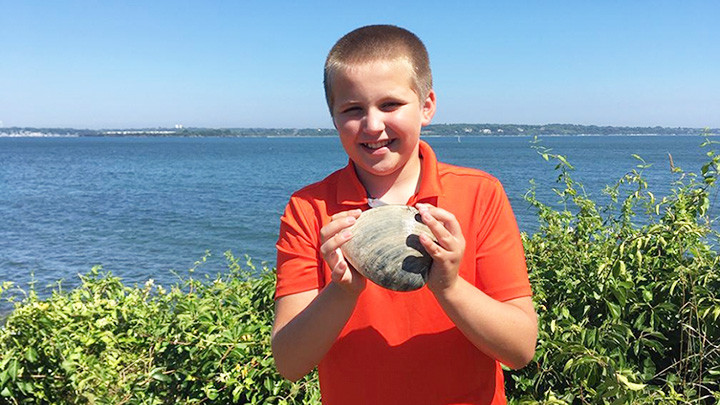 Con ngao khổng lồ