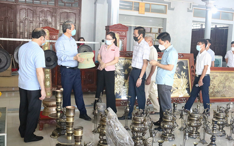 Làng nghề đúc đồng Chè Đông (huyện Thiệu Hóa, Thanh Hóa) được công nhận là Di sản văn hóa phi vật thể quốc gia.Ảnh: PHÙNG TUYÊN