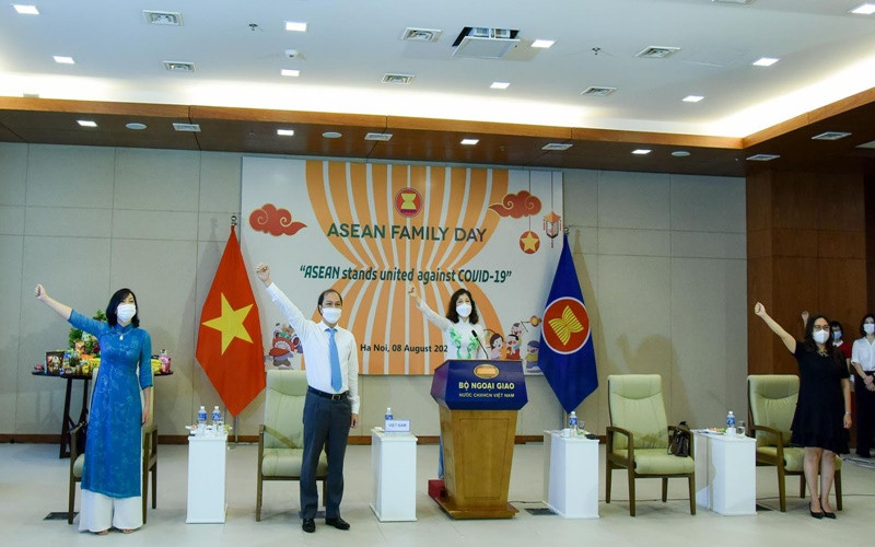 Ngày Gia đình ASEAN năm nay đã diễn ra trong không khí ấm áp, thân tình và không kém phần sôi động. (Ảnh do báo Thế giới và Việt Nam cung cấp)