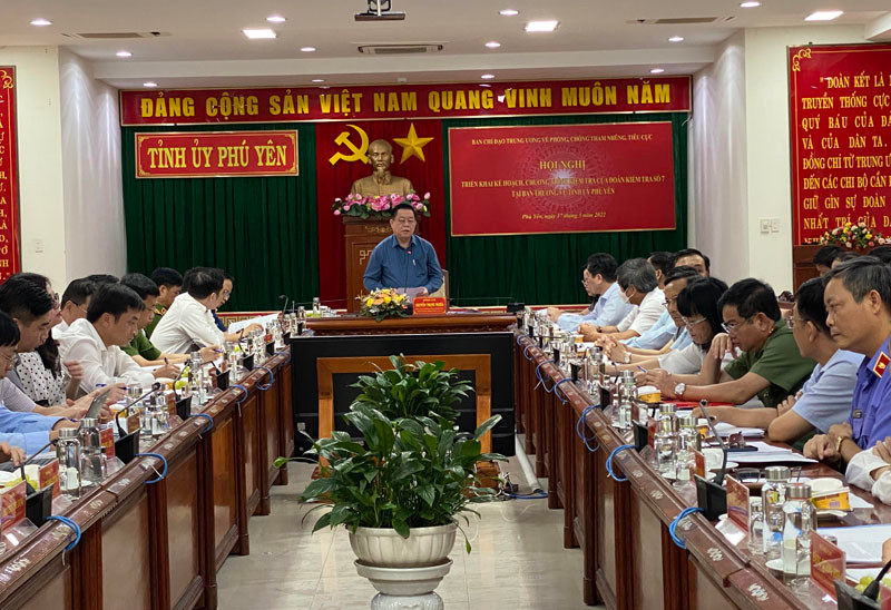 Quang cảnh buổi làm việc.