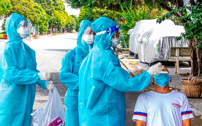 Lấy mẫu xét nghiệm trên địa bàn phường An Hòa, thành phố Rạch Giá.