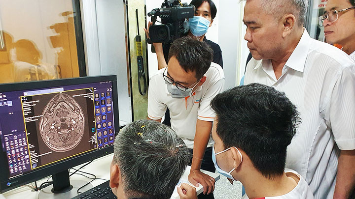 Bệnh viện Đột quỵ Tim mạch Cần Thơ đưa vào sử dụng máy cộng hưởng từ MAGNETOM Lumina.