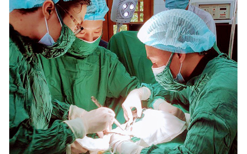 Ca phẫu thuật sáng 2-1 tại Trung tâm y tế quân dân y Bạch Long Vĩ