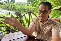 Nhà điêu khắc Phan Đình Tiến.