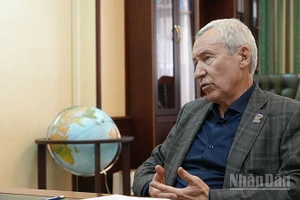 Ủy viên Đoàn Chủ tịch Hội đồng tối cao Đảng Nước Nga Thống nhất, ông Andrey Klimov. (Ảnh: XUÂN HƯNG)