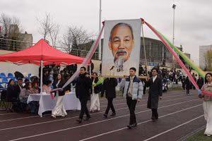 Lễ diễu hành Đại hội thể thao sinh viên Việt Nam tại Nga năm 2026. (Ảnh: XUÂN HƯNG)