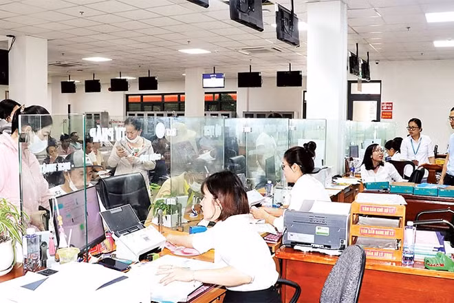 Giải quyết thủ tục hành chính tại Trung tâm Phục vụ hành chính công xã Long Thành, tỉnh Đồng Nai.
