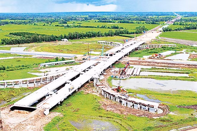 Ngành Xây dựng thành phố Cần Thơ tập trung giải quyết vướng mắc, đẩy nhanh tiến độ các dự án trọng điểm.