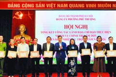 Đảng ủy phường Phú Thượng biểu dương những tập thể, cá nhân có thành tích xuất sắc trong năm 2025.