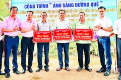 Xã Đắk Nhau, tỉnh Đồng Nai vận động xã hội hóa xây dựng công trình "Ánh sáng đường quê".