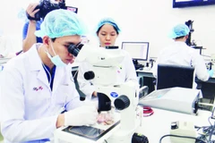 Hoạt động nghiên cứu khoa học và công nghệ tại Đại học Quốc gia Thành phố Hồ Chí Minh.