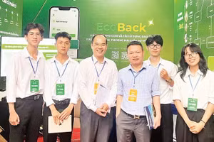 Sinh viên Trường đại học Mở Thành phố Hồ Chí Minh được đánh giá cao với dự án khởi nghiệp EcoBack (Ảnh CTV)